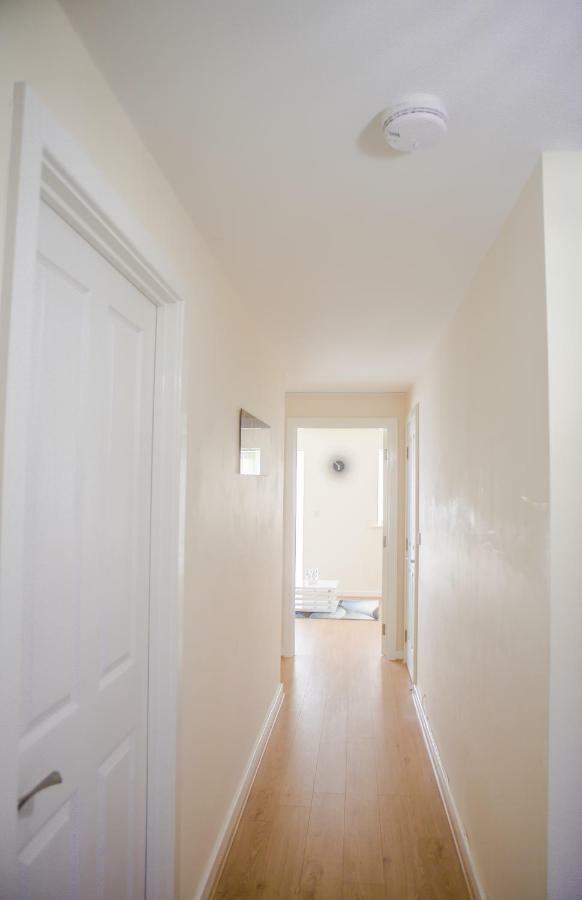 Salford Holiday Apartment Manchester Bagian luar foto
