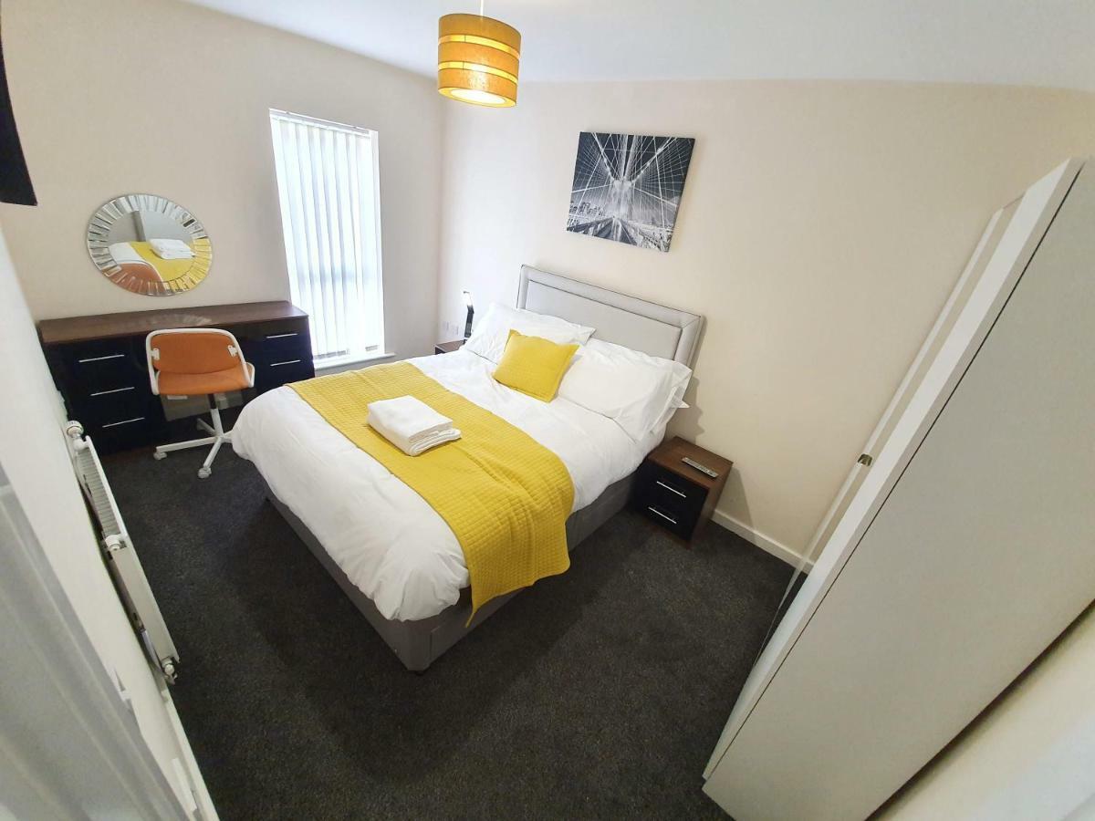 Salford Holiday Apartment Manchester Bagian luar foto