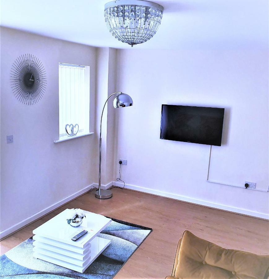 Salford Holiday Apartment Manchester Bagian luar foto
